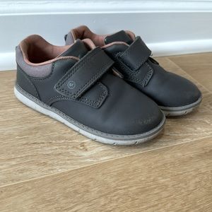 Stride Rite Griffin Sneaker Dress Shoe size 8m